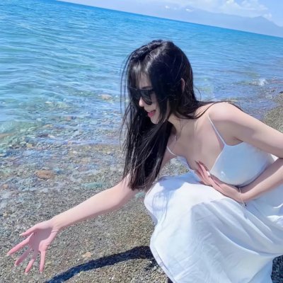 我的同桌是校花